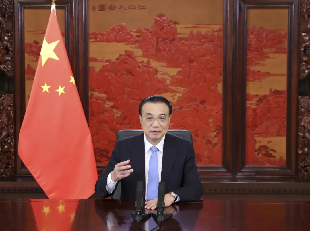 李克強(qiáng)談能源發(fā)展：一手做“減法”，一手做“加法”