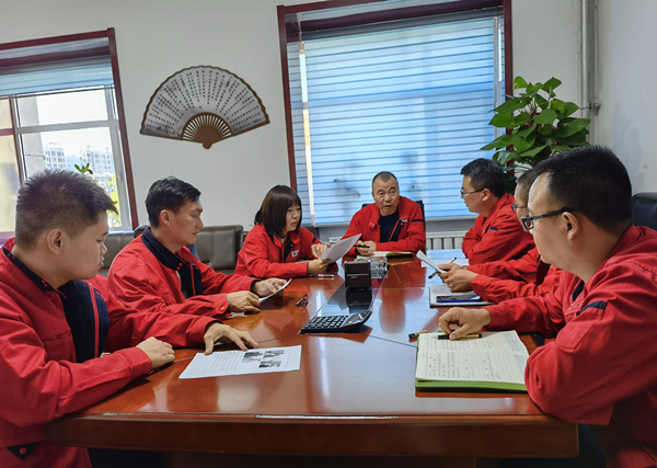 烏海電業(yè)局千里山分局：修訂宣貫班組標(biāo)準(zhǔn)，促進(jìn)班組有序發(fā)展