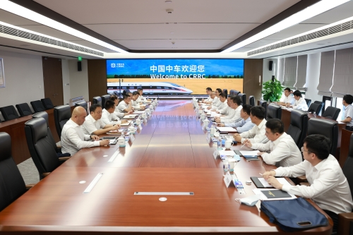 中國能建黨委書記、董事長(zhǎng)宋海良與中國中車董事長(zhǎng)孫永才座談