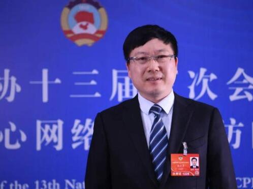 【兩會(huì)】云南聯(lián)通總經(jīng)理張?jiān)朴拢喊l(fā)揮通信央企數(shù)字經(jīng)濟(jì)發(fā)展主力軍作用，推進(jìn)5G公眾應(yīng)用健康發(fā)展