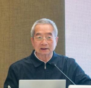 周大地：動(dòng)力電池發(fā)展迅猛，氫燃料或?qū)⒊鼍? width=