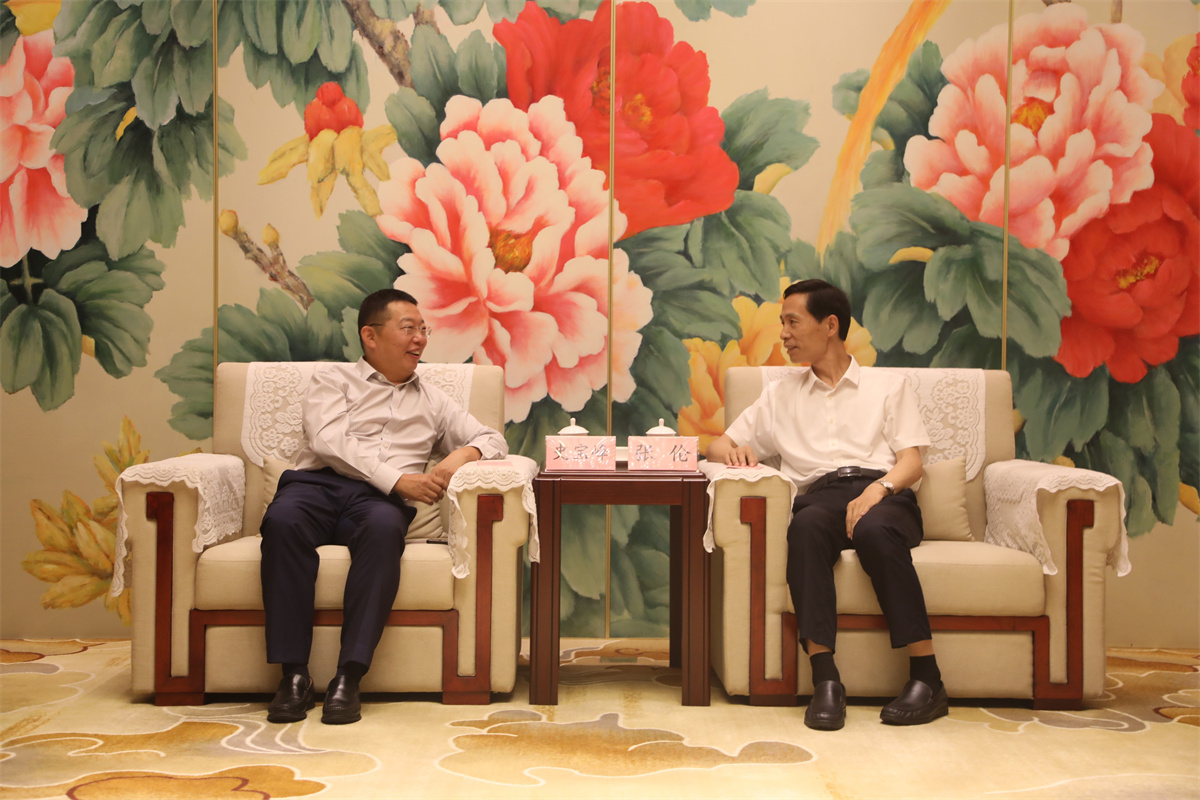 華潤電力董事局主席史寶峰拜會(huì)菏澤市委書記張倫、市長李春英