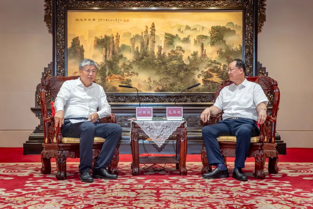 國(guó)家能源集團(tuán)黨組書記、董事長(zhǎng)劉國(guó)躍拜會(huì)湖南省委副書記、省長(zhǎng)毛偉明