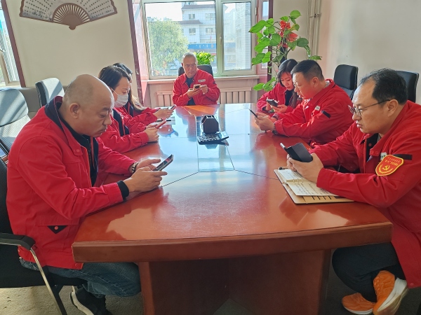 烏海市千里山供電公司：學(xué)習(xí)新細(xì)則，提升班組管理