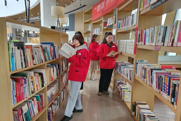 烏海供電公司聯(lián)合黨支部：開展“中華民族一家親，同心共筑中國夢”全民閱讀活動