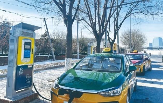 一天去四趟換電站，新能源出租車“不抗凍”怎么開(kāi)