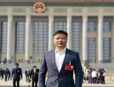 【兩會(huì)好聲音】全國(guó)人大代表、小鵬汽車董事長(zhǎng)何小鵬：探索限定場(chǎng)景無人駕駛法規(guī)，助力車網(wǎng)融合和低空經(jīng)濟(jì)騰飛