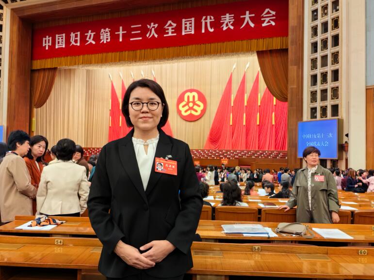中國(guó)能建北京設(shè)備公司黨委書記、董事長(zhǎng)，中國(guó)能建首批一級(jí)技術(shù)專家張?jiān)氯A獲全國(guó)三八紅旗手榮譽(yù)稱號(hào)