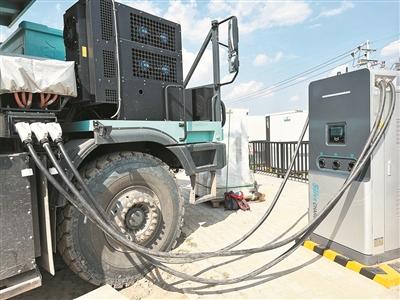 “1分鐘30度”，新能源重卡充電提速