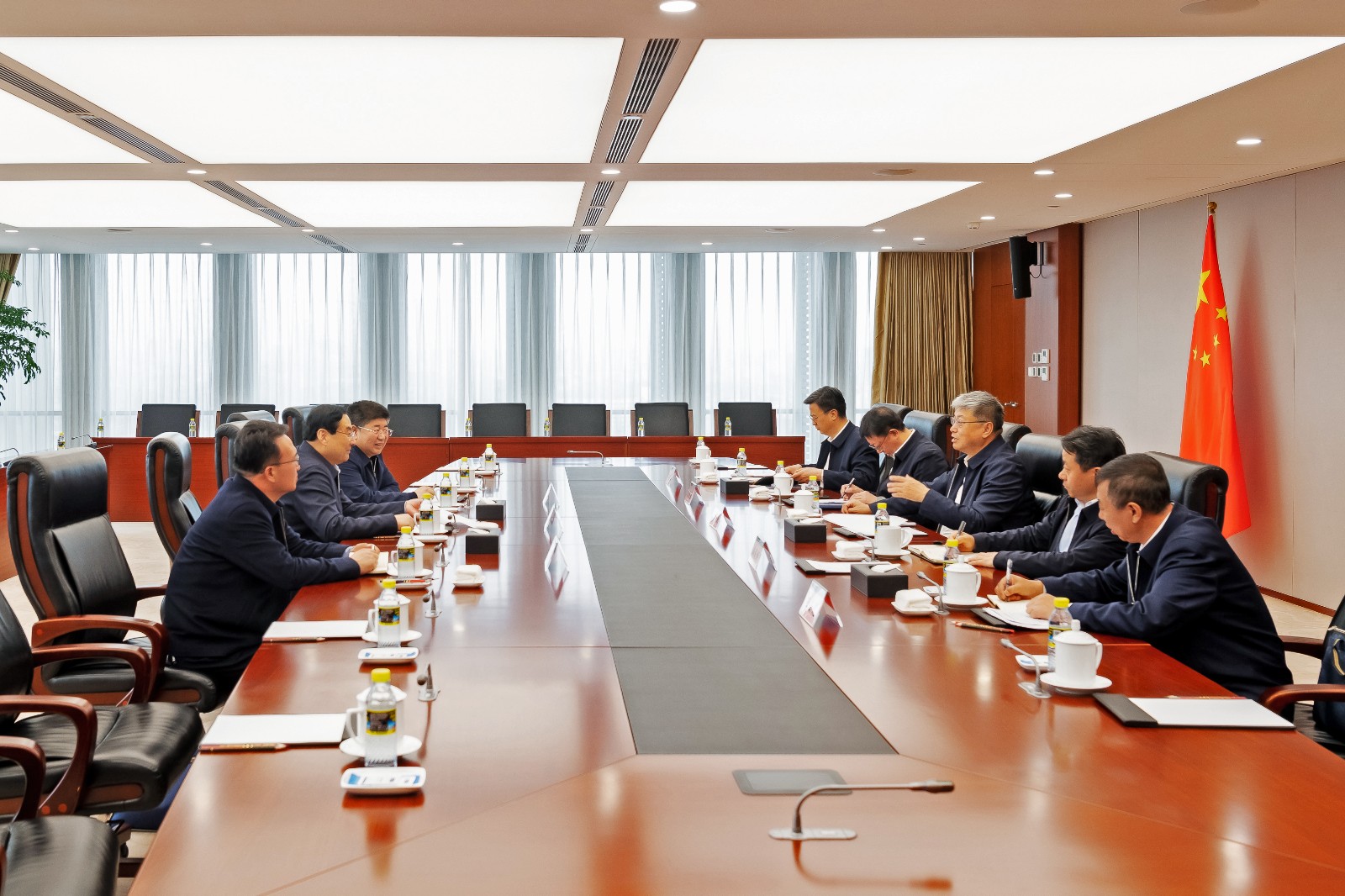 國家能源集團(tuán)黨組書記、董事長(zhǎng)劉國躍會(huì)見陜西省政協(xié)副主席、榆林市委書記張曉光