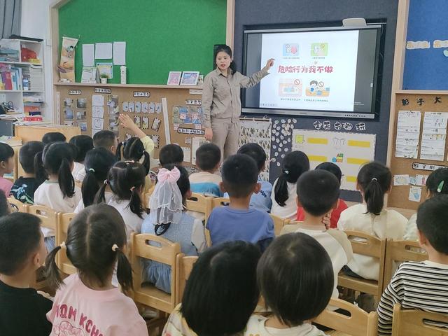 國網(wǎng)光澤縣供電公司電“亮”校園，安全“童”行