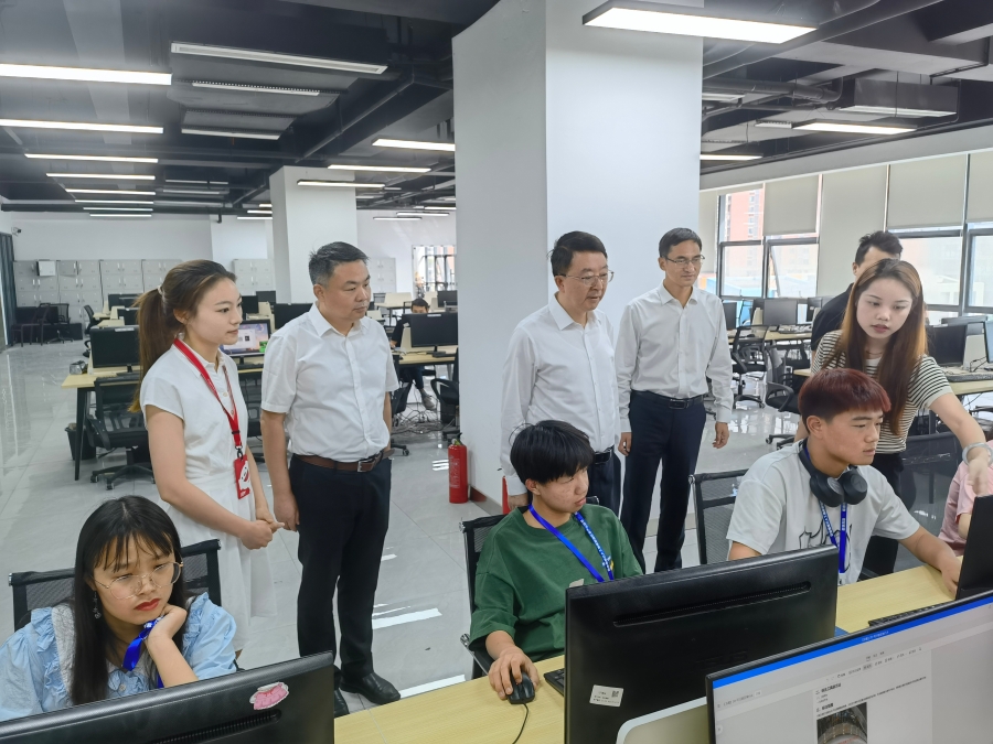 王昕偉赴重慶市奉節(jié)縣、巫山縣調(diào)研定點(diǎn)幫扶工作