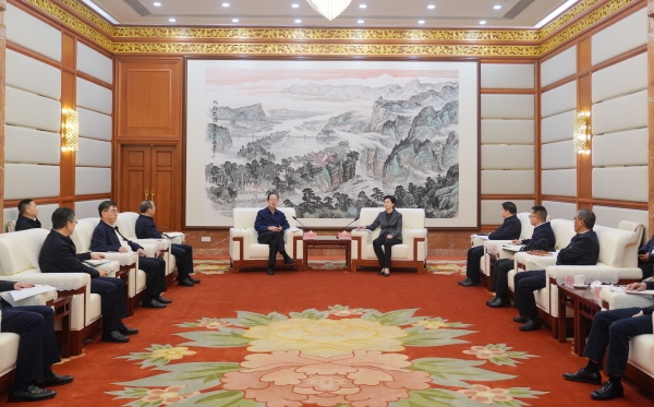 中國(guó)電建黨委書記、董事長(zhǎng)丁焰章拜會(huì)四川省委副書記、省長(zhǎng)施小琳