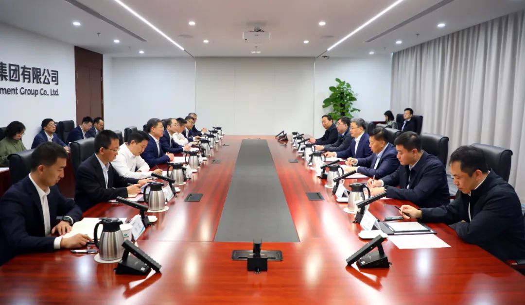 中國電氣裝備黨委書記、董事長李洪鳳會(huì)見濟(jì)南市委副書記、市長于海田