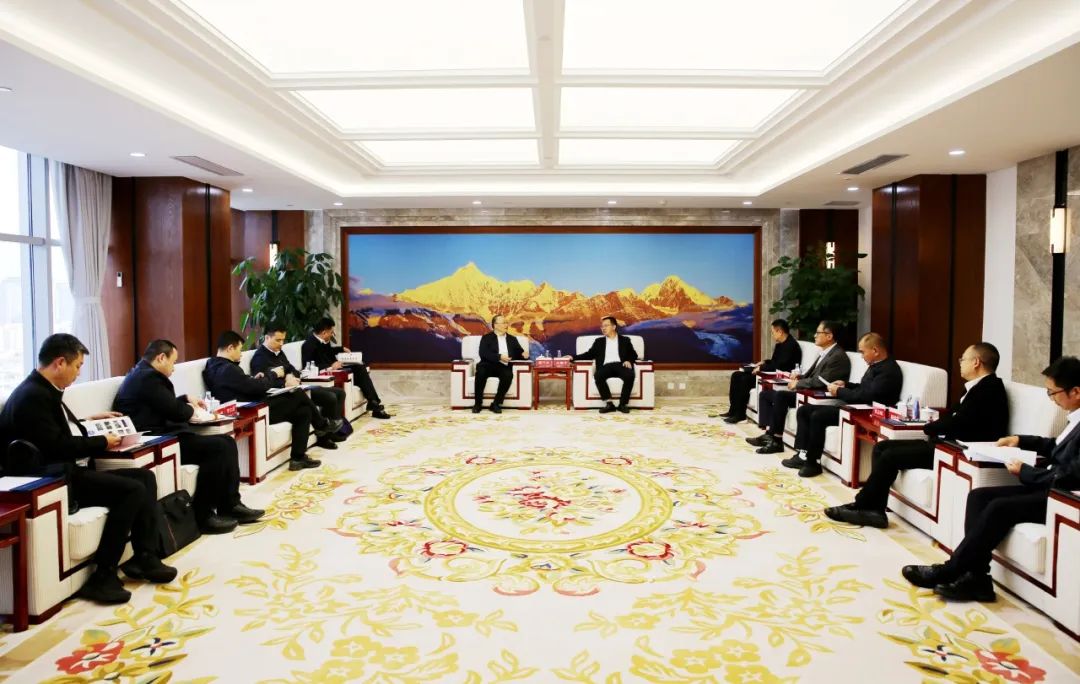 大唐云南公司黨委書(shū)記、董事長(zhǎng)王繼才與水電六局黨委書(shū)記、董事長(zhǎng)翟萬(wàn)全會(huì)談